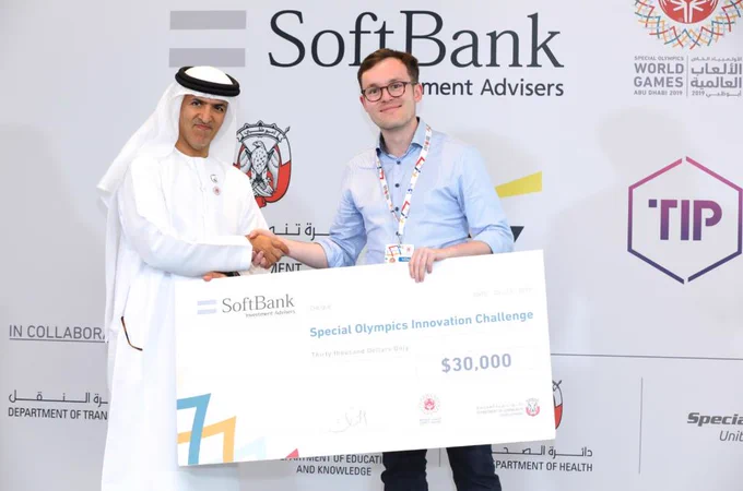 Congratulations @WorldGamesAD innovation challenge winners! SignLab: Digital educational platform for families in need of learning sign language or sign-assisted communication.  Pictured with H.E Dr Mugheer Al Khaili, chairman of the Abu Dhabi Department of Community Development and member of the Executive Council 