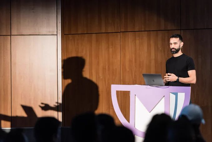 António Capelo speaking at typeof conf