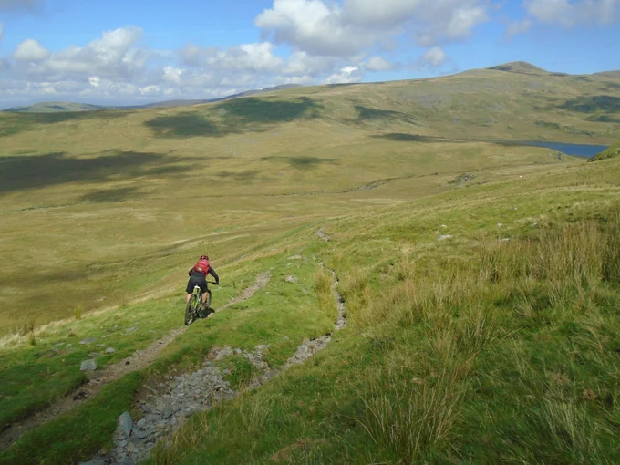 Graham descending to Pont Scethin GR638229