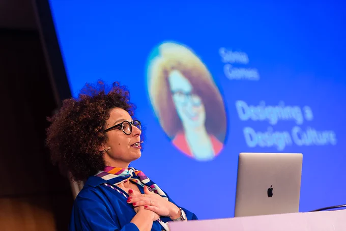 Sónia Gomes speaking at typeof conf
