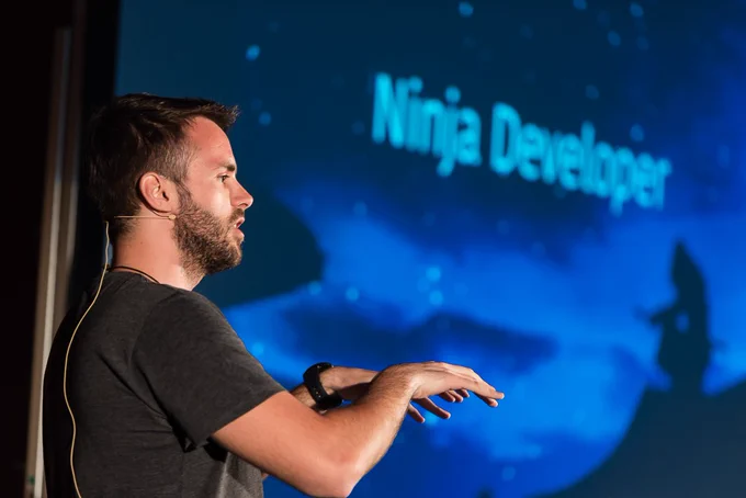 Kitze speaking at typeof conf