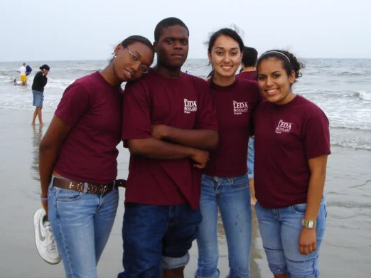 LEDA Scholars at the beach