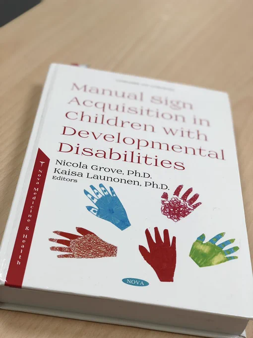 Manual sign acquisition in children with developmental disabilities book