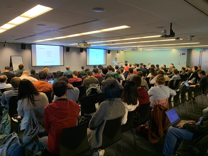 Boston area mathematicians gathered at @MSRNE for today's Charles River Lecture Series on Probability and Related Topics. The one-day event began with sessions from @Dartmouth's Peter Winkler and @NYUniversity's Eyal Lubetzky. See all the session topics: https://aka.ms/AA2qnye
