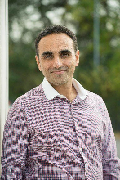 Professor Salman Siddiqui from the NIHR Leicester Biomedical Research Centre