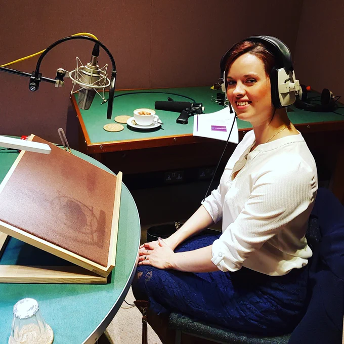 Anna on radio