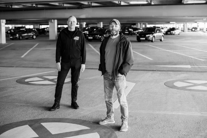 Listen Live 📻 ☞ https://aiiradio.net #AiiR #twitchstreaming #NowPlaying on Saturday Flight Live ✈:
#NewSingle [August 27th]:
The AiiRadio.net Premier of Relentless Aggression ~ American Carnage
https://relentlessaggression.bandcamp.com/
https://www.facebook.com/RelentlessAggressionBand
Bergen, Norway @RelAgg

Iver Sandøy - Drums
Finn Solemdal - Guitars, Bass, Vocals (backing)
Yngve Eide - Vocals

https://relentlessaggression.bandcamp.com/track/american-carnage