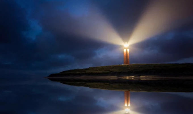 How should you communicate during a crisis?  Show up early   often, Focus on facts, Be authentic   engaging, Analyze response to video content...  Learn more ... cc @HiveStreaming   #crisismanagement #communication #internalcomms #leadership
