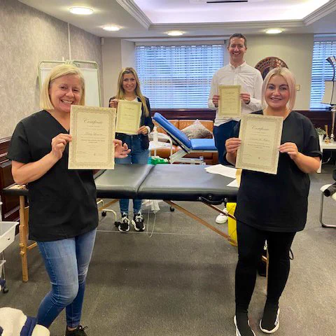 Inspired Cosmetic Training delegates receive their certificate in Foundation Botox & Dermal Fillers.