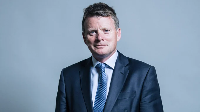 Official portrait of Lord Benyon
