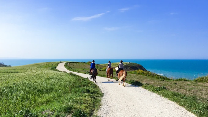 ippovie, a cavallo tra le meraviglie italiane 