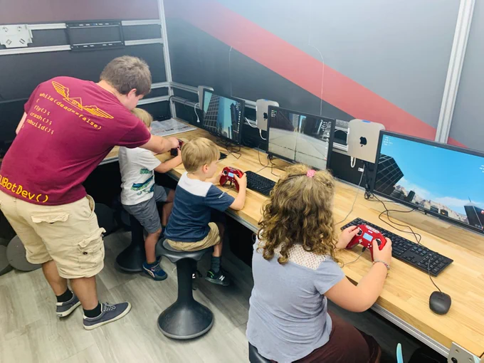 Gannon's Mobile STEM Lab brought drones, activities and simulators for Mini Makers at @eriekidsmuseum summer camp to experience and fly. 