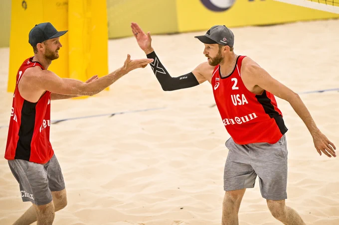 Chaim Schalk and Theo Brunner advanced to the Gstaad main draw Tuesday.