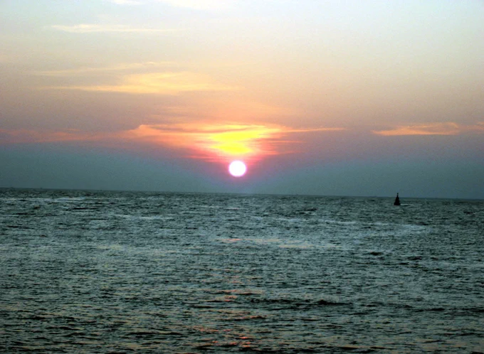 How you Dear #beautiful #souls .. sending love to all from the #shimmering #waves under the #Kerala #sunset