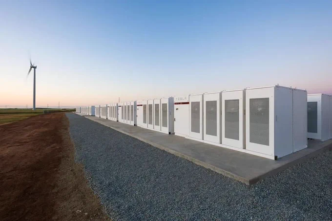 The renewable power gentailer will seek bids from Tesla and others to build a 100MW battery in the lower North Island, 50 times bigger than New Zealand has seen before

When network operator Vector installed its first Tesla batteries at a substation in the Auckland suburb of Glen Innes, the company faced push-back from the community, other power companies, and regulators.....