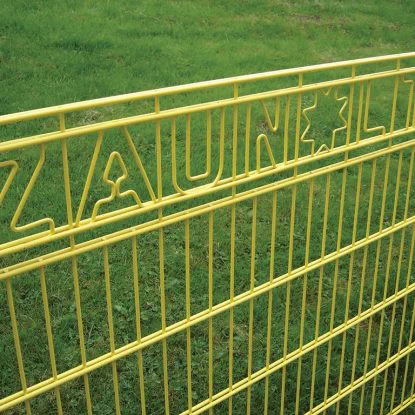 Make your fence a great feature with bespoke fencing.