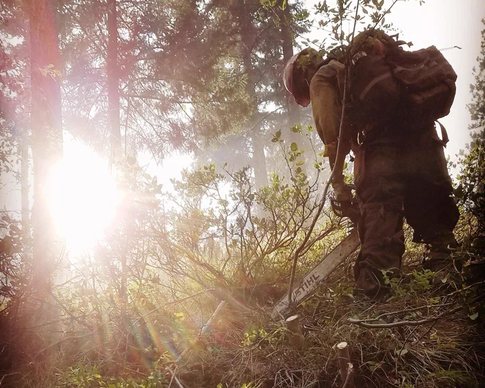A firefighter works on the Left Hand Fire on the Okanogan-Wenatchee National Forest in Central Washington in August 2019. Credit: USDA Forest Service