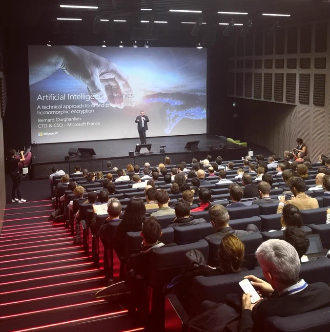 How can we design algorithms with a responsible approach? Microsoft uses homomorphic encryption a technique that provides #dataprivacy and #security while saving time @Ourghanlian #FranceisAI #MicrosoftAI