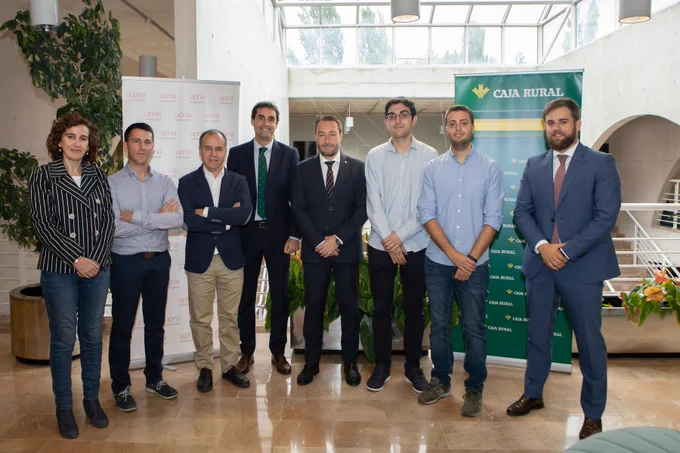 De izda. a dcha. Cristina Bayona, Carlos Ruiz Zamarreño, Francisco Javier Arregui, Ricardo Goñi, Ramón Gonzalo, José Javier Imas, Ignacio Vitoria y Gonzalo Soto
