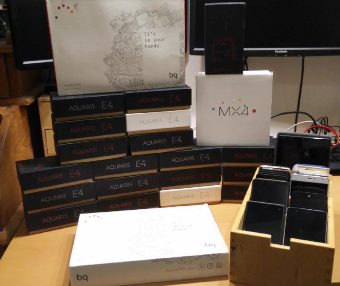 Ubuntu Touch devices for development, thanks Canonical!