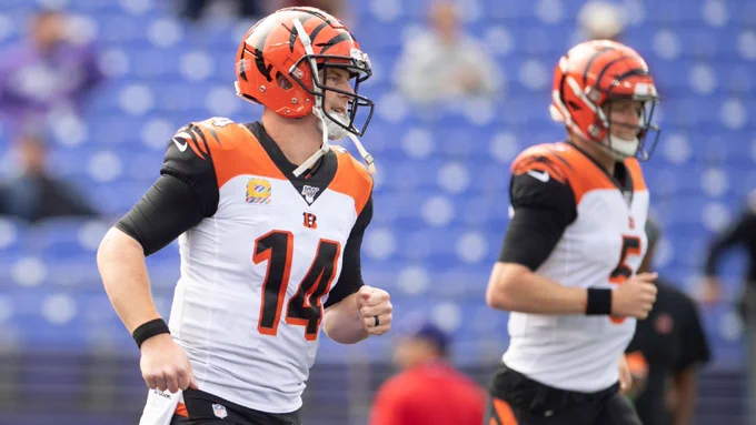 Bengals go back to Dalton at QB, sit rookie Finley.

https://hashtiv.com/post/index.php?view=22b7d6e009286ba7d04b553f92f5bbad

Follow "Sports Watch" for all of the latest sports news on hashtiv.com!

#HASHTIV #SPORTSWATCH #ESPN #ANDYDALTON #FINLEY #CINCINNATIBENGALS #STARTING #QUARTERBACK #FOOTBALL #NFL #NFLNEWS