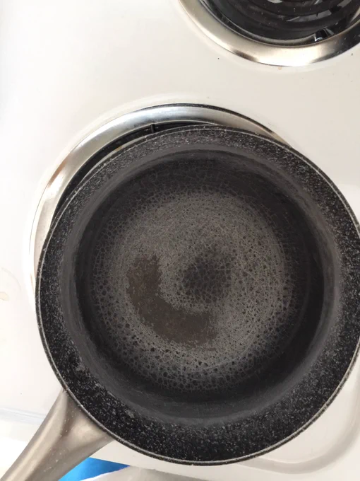 what makes all this white stuff in my pans when i boil water?  what are #nitrates i heard my towns #water 💦 in #iowa is bad for pregnant 🤰 women to drink:  whats a good filter to by for #Pesticides @Water  @NazavaWater @kaylee_hallgren @EveryDropWater added a photo with my#☎️ 
5638221394