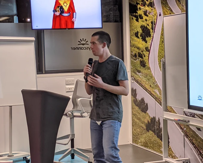 Stuart Davidson speaking at Lead Dev Edinburgh meetup