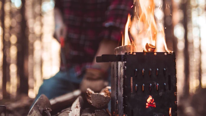 Making fire in a Bushbox XL from Bushcraft Essentials