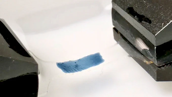 Tensile test with the CellScale UStretch