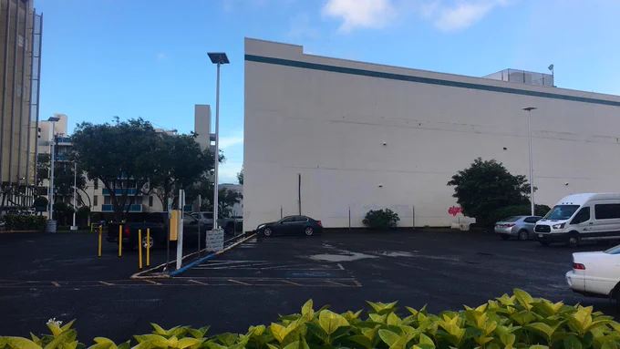 Honolulu, Hawaii Sunna Design Solar Streelights