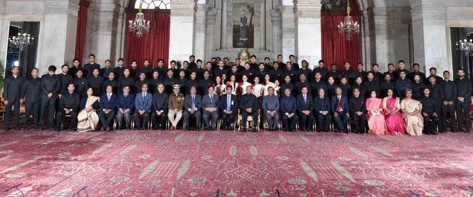 52nd Batch of IRTS Officer Trainees calling on the Hon'ble President of India Shri Ram Nath Kovind ji.