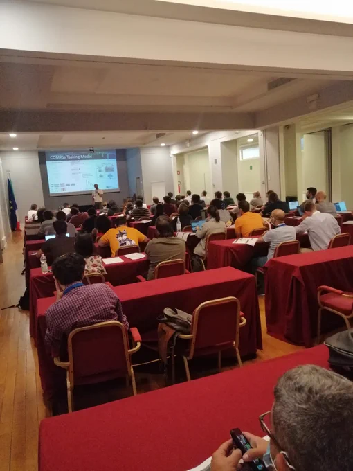 Eduardo Quiñones giving a course at #ACACES21