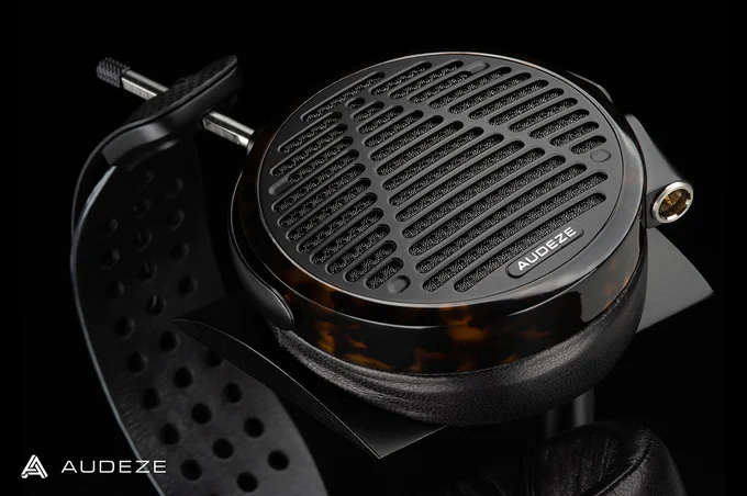 Audeze Reveals New LCD-5 Flagship Reference Headphones
Read More https://audioxpress.com/news/audeze-reveals-new-lcd-5-flagship-reference-headphones
@Audeze #referencemonitor #productdesign #highendaudio #planarmagnetic