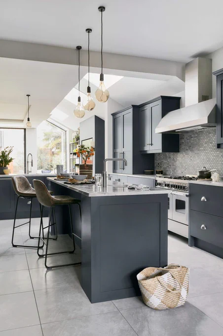 DELIGHTFULLY DARK: Bespoke almost-black kitchen by John Lewis of Hungerford
