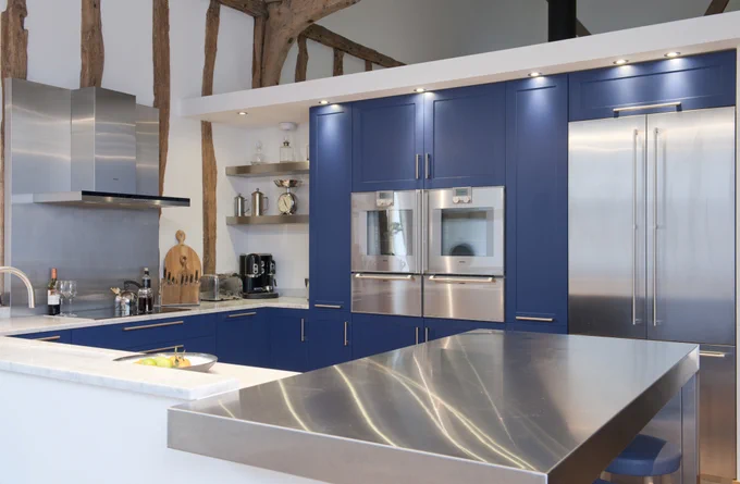 Dark Blue Hand Painted Kitchen by En Masse Bespoke Interiors
