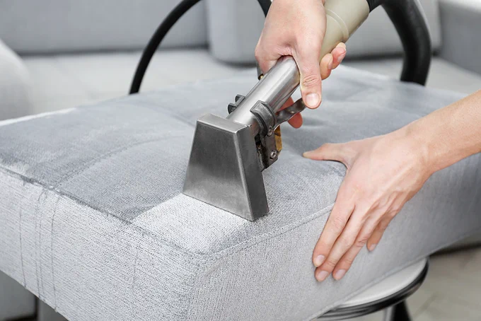 Upholstery cleaning course