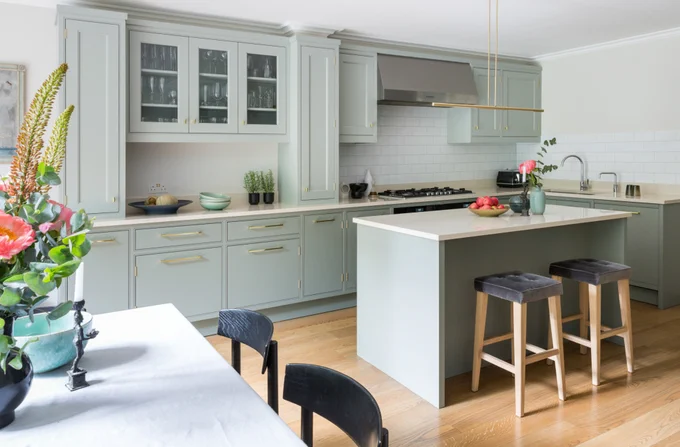 A sustainably bespoke kitchen by Mowlem & Co