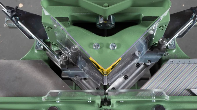 picture framing machine, cutting picture frames