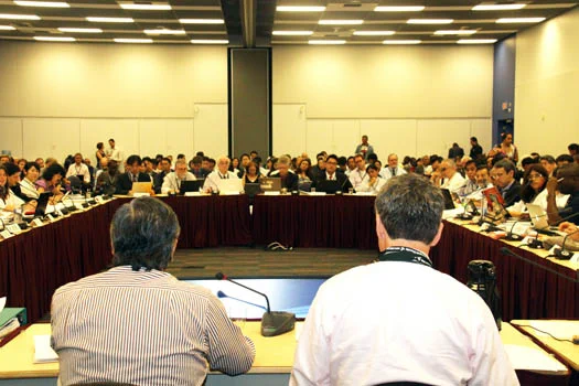Photos by IISD Reporting Services 
@IISD_news