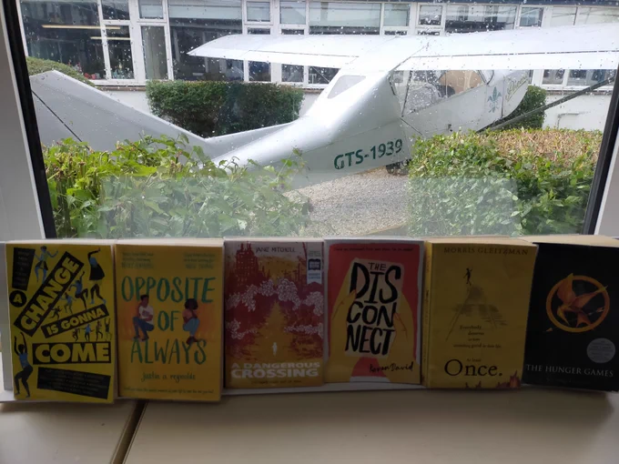#LibrariesWeek #ExpressYourShelf
