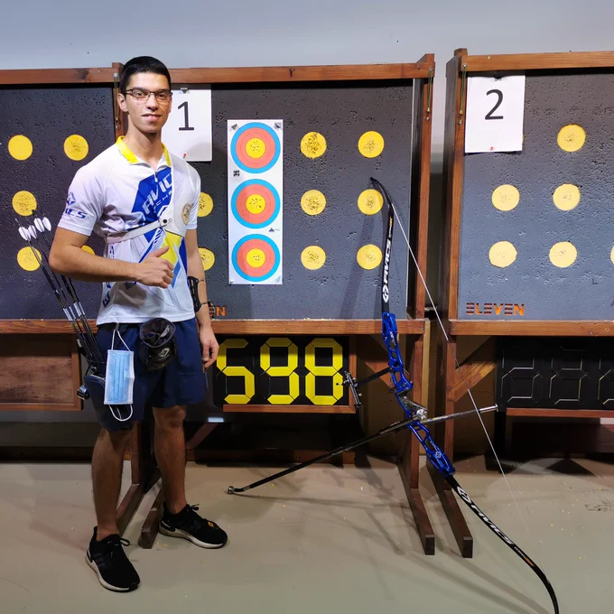 Thomas Chirault, est détenteur du record de France au tir à l'arc classique 18m en salle (598/600 points), il est également étudiant dans la spécialité Matériaux [MTX] et Sportif de Haut Niveau à Polytech Sorbonne.