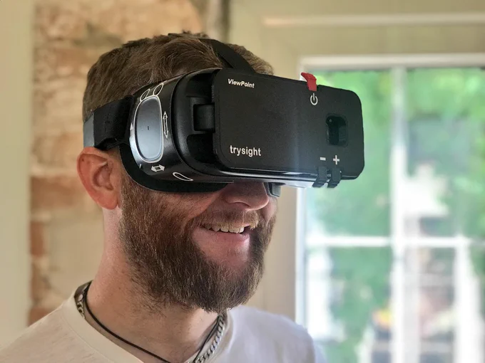 Mercury 12 for Windows,  education favourite. 
Viewpoint magnifying visor with text-to-speech and voice control.
