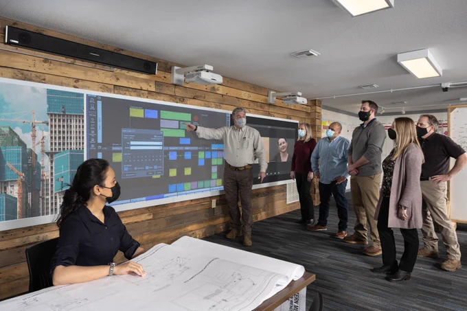 Rich Seiler, Chief Improvement Office for Unified Works, leads a Pull Planning session at Big Room Bravo using Nialli, Inc. technology. 