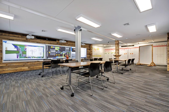 Big Room Bravo, just minutes from Chicago's O'Hare Airport, was specifically designed to allow innovative construction planning and management, as well the ability to streamline communication between teams to complete jobs on-time, no matter the geographic location. Big Room Bravo enables 24/7 access to a limitless number of Pull Plans as well as robust reports and analytics harvested directly from project data.