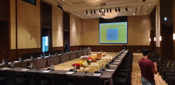 Smaller conference rooms for parallel sessions