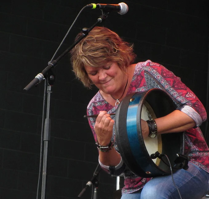 Eileen Ivers plays Bodhran at Milwaukee Irish Fest