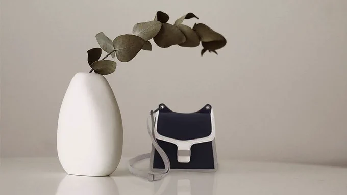 Sophistaced yet charming!✨ Can you believe it's vegan?🌿
.
.
.
.
#vegan #veganfashion #veganlove #veganclothing #bagslover #fashionstyle #sustainablefashion #sustainableliving #natural #naturalfashion #sustainable #sustainability #choicematters #movement #ethicalbrand #corkforest #ethicalchoices
