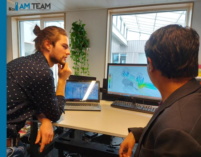 Usman explaining CFD to new team member