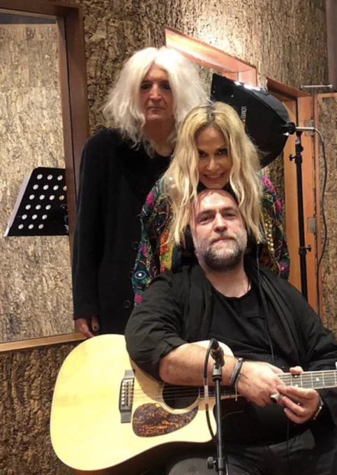 Όταν έχεις τέτοιους φίλους τι άλλο θες ...@bstokas @....οκαρβελασδενεχειινστα