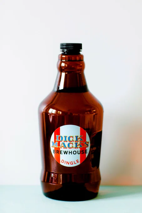 Get your growler orders in....
ORDER IN ADVANCE /WhatsApp 086 0373430 /Collect before 7pm /

Pale Ale, Session IPA or Amber Ale
1 Litre €10   €2 deposit for reusable growler (€10 refills) 
2 Litre €20   3 deposit for reusable growler (€20 refills)
Please return or reuse your bottles.
Enjoy the weekend folks
📸 @fionamorganphoto     
